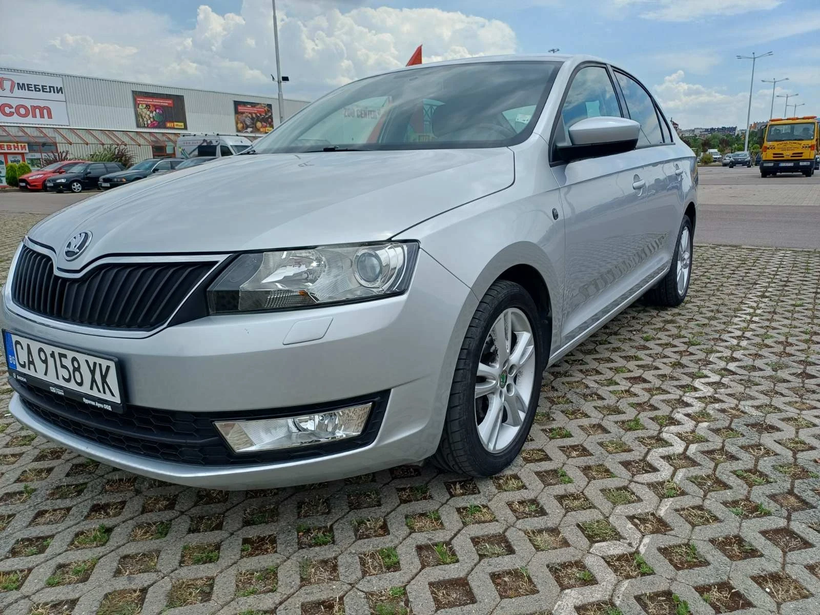 Skoda Rapid, снимка 2 - Автомобили и джипове - 55354796