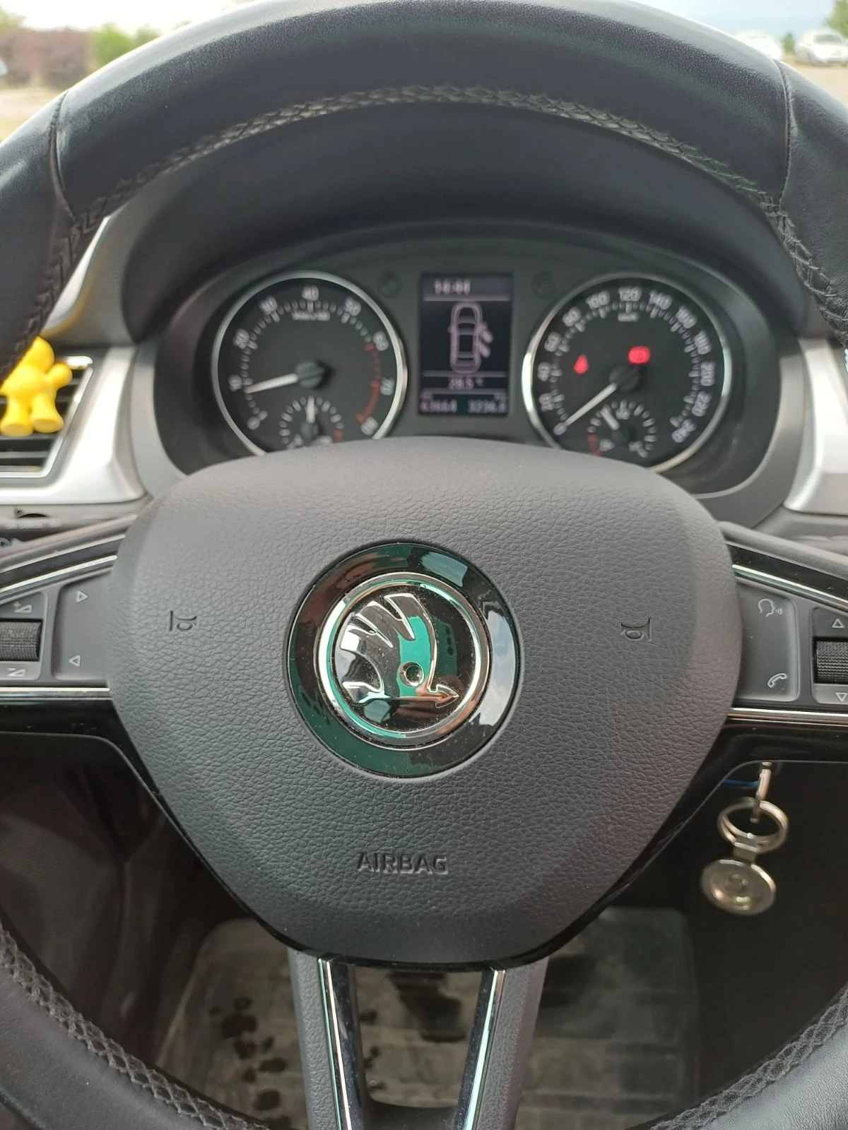 Skoda Rapid, снимка 8 - Автомобили и джипове - 55354796