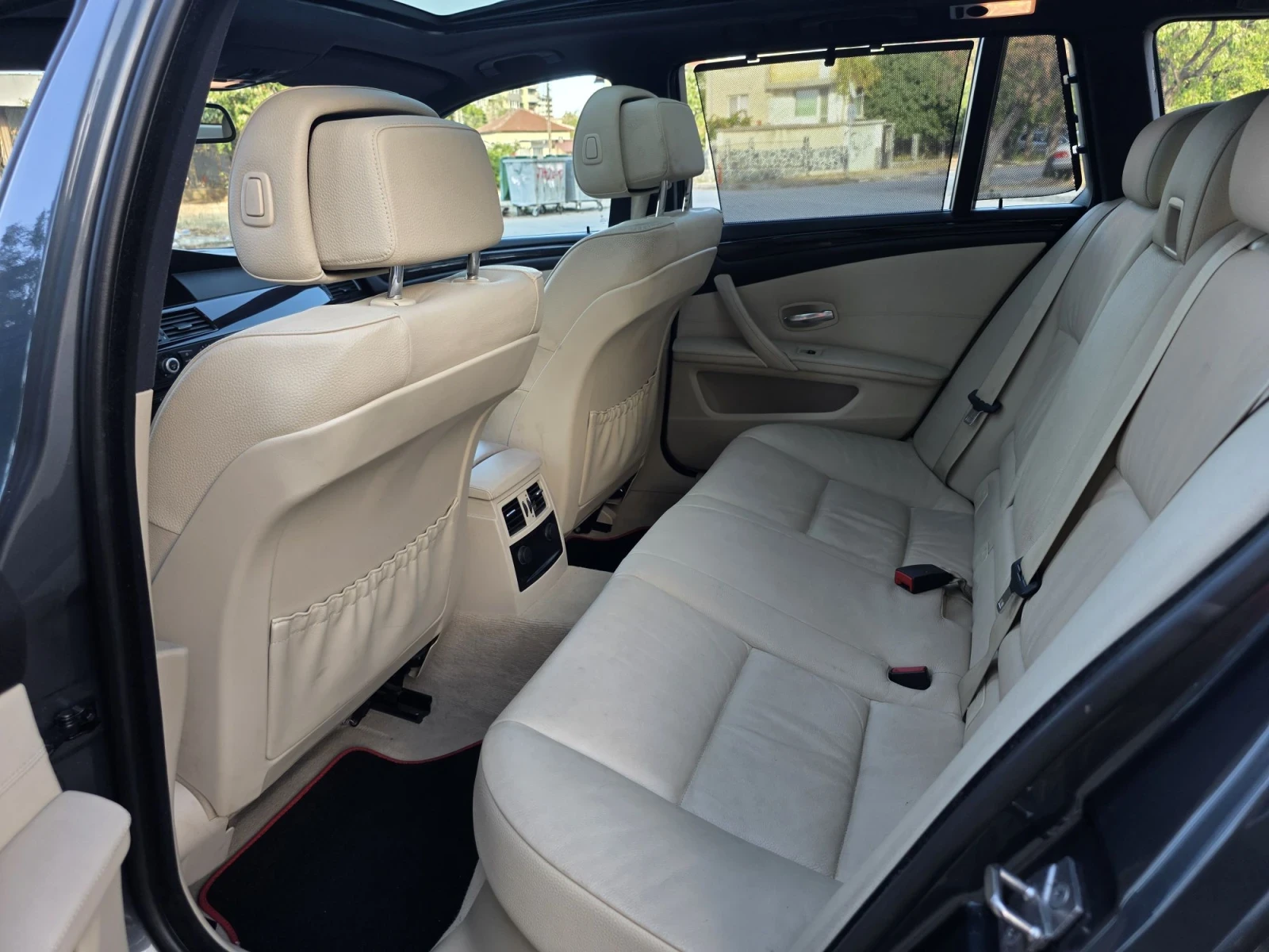 BMW 530 LCI хедъп вакуум, снимка 16 - Автомобили и джипове - 55852004