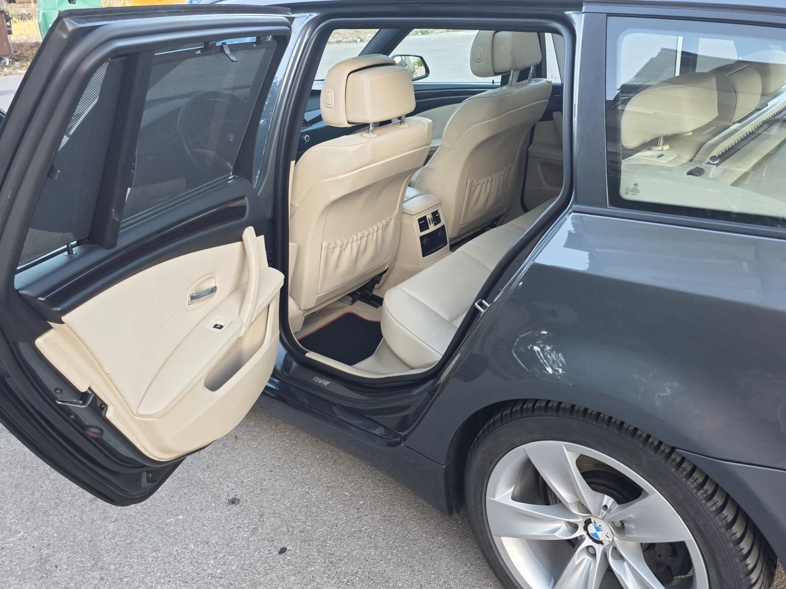BMW 530 LCI хедъп вакуум, снимка 15 - Автомобили и джипове - 55852004