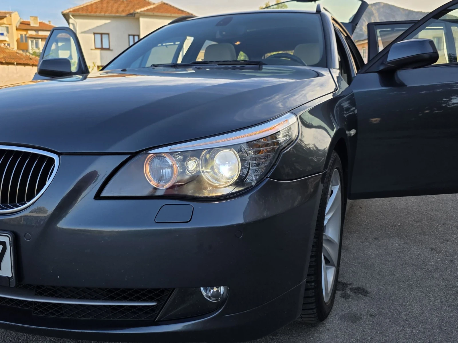 BMW 530 LCI хедъп вакуум, снимка 5 - Автомобили и джипове - 55852004