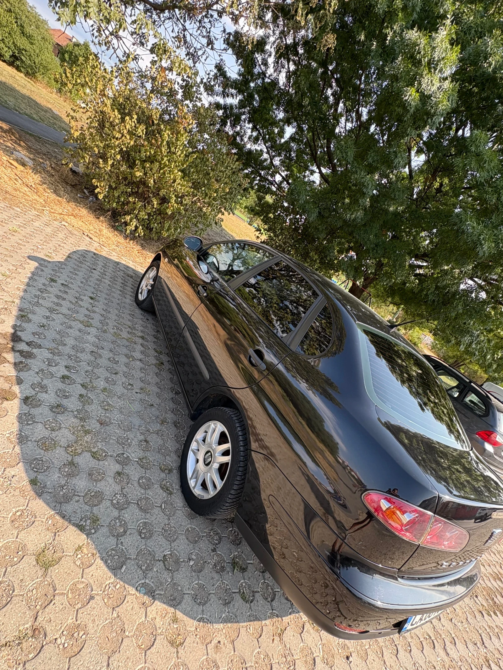 Seat Cordoba 1.4i, снимка 3 - Автомобили и джипове - 56106155