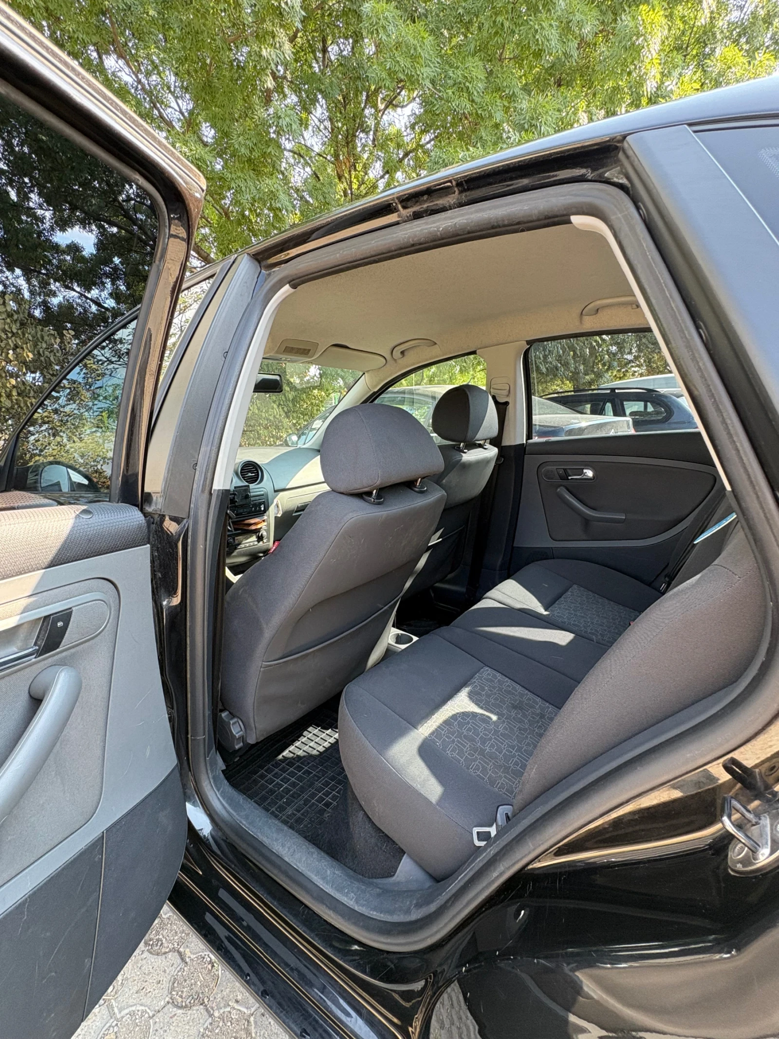 Seat Cordoba 1.4i, снимка 6 - Автомобили и джипове - 56106155