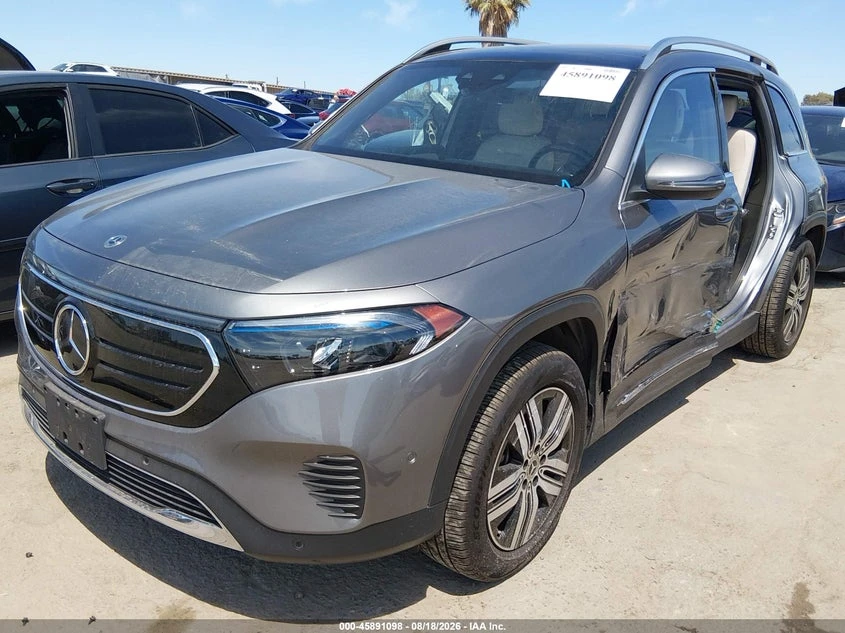 Mercedes-Benz EQB 300 4MATIC SUV, снимка 2 - Автомобили и джипове - 56215946