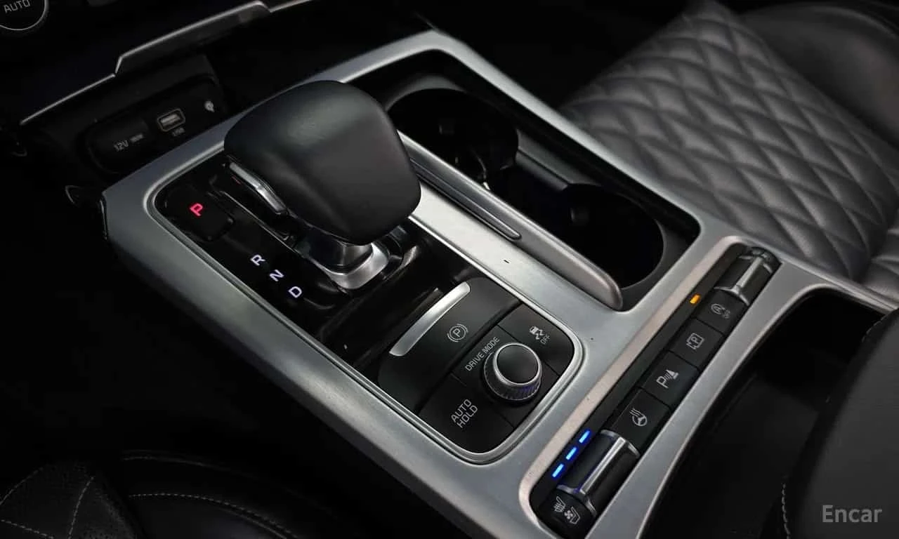 Kia Stinger * 2.5 Masters * Обдухване * Панорама * Keyless *  , снимка 10 - Автомобили и джипове - 56249073