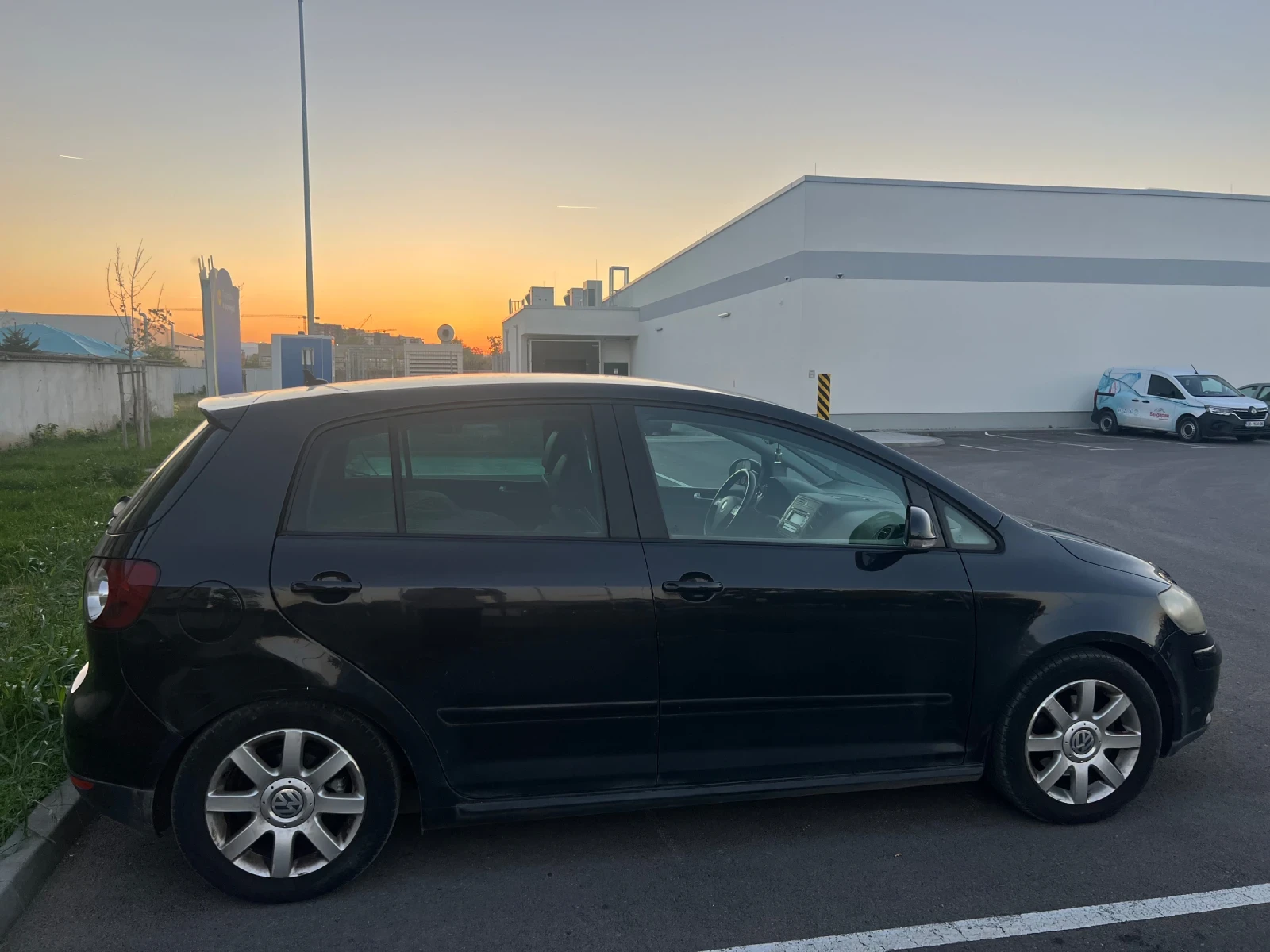 VW Golf Plus, снимка 3 - Автомобили и джипове - 56569328