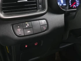 Kia Sorento 2.2 4Wd Noblesse Special - САМО 30% АВАНС!, снимка 17