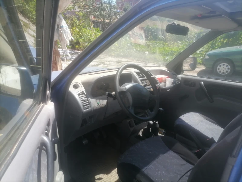 Nissan Terrano, снимка 7 - Автомобили и джипове - 47035759