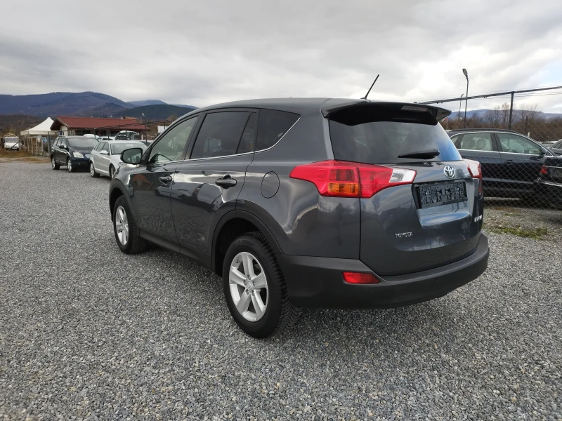 Toyota Rav4 2.0   D-4D     , снимка 6 - Автомобили и джипове - 48056440