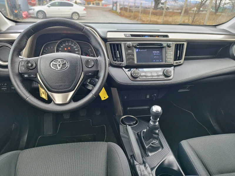 Toyota Rav4 2.0   D-4D     , снимка 10 - Автомобили и джипове - 48056440