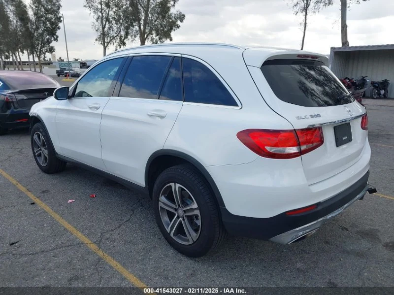 Mercedes-Benz GLC 300 2.0L I-4 DI, DOHC, VVT, TURBO, 241HP, снимка 9 - Автомобили и джипове - 49547141