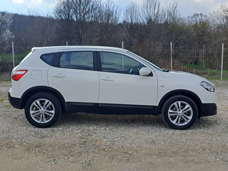 Nissan Qashqai 2.0 i auto 4x4 , снимка 6 - Автомобили и джипове - 52271232