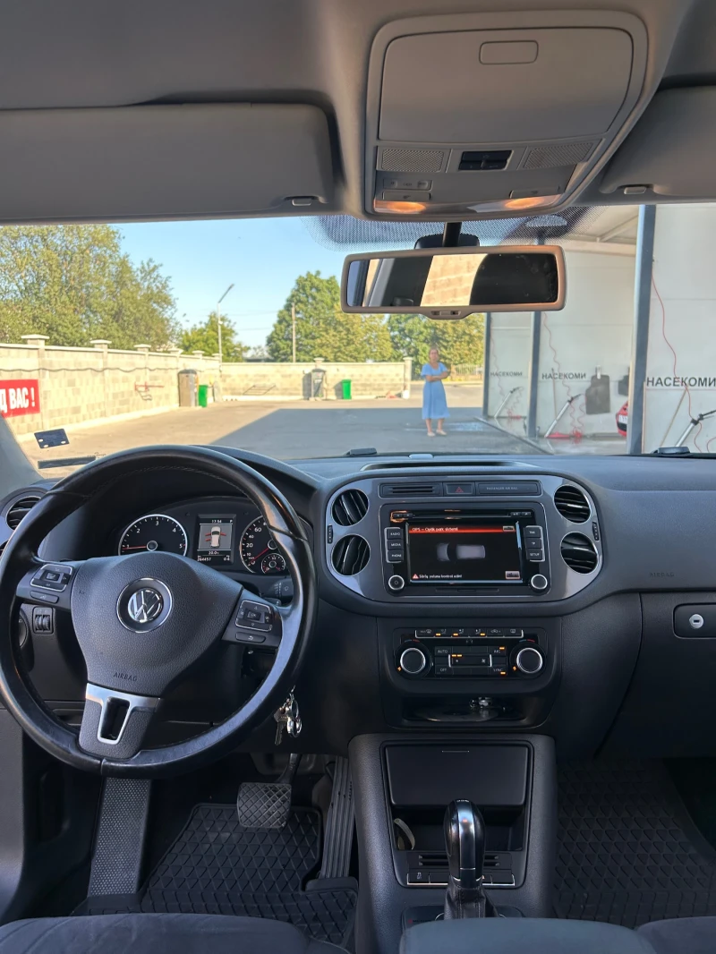 VW Tiguan, снимка 4 - Автомобили и джипове - 52108509