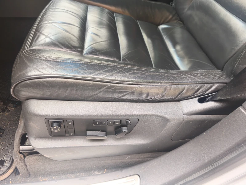 VW Touareg 5.0 TDI, снимка 7 - Автомобили и джипове - 53574920