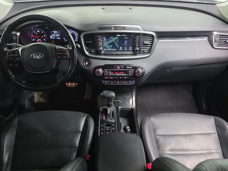 Kia Sorento 2.2 4Wd Noblesse Special - САМО 30% АВАНС!, снимка 7 - Автомобили и джипове - 55474394
