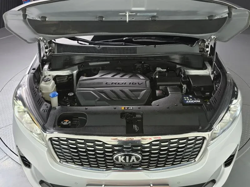 Kia Sorento 2.2 4Wd Noblesse Special - САМО 30% АВАНС!, снимка 6 - Автомобили и джипове - 55474394