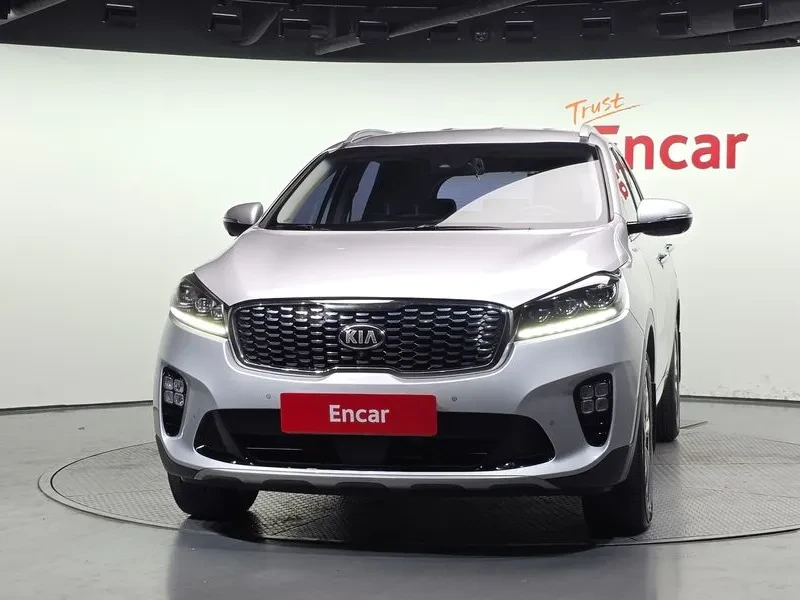 Kia Sorento 2.2 4Wd Noblesse Special - САМО 30% АВАНС!, снимка 3 - Автомобили и джипове - 55474394
