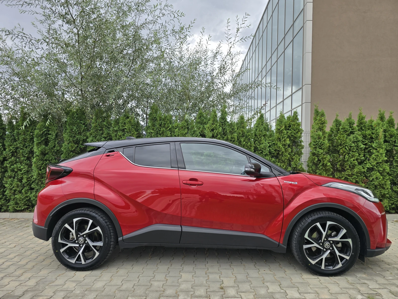 Toyota C-HR 2.0  EXCLUSIVE FULL-NAVI-KAMERA-PODGREV - изображение 4