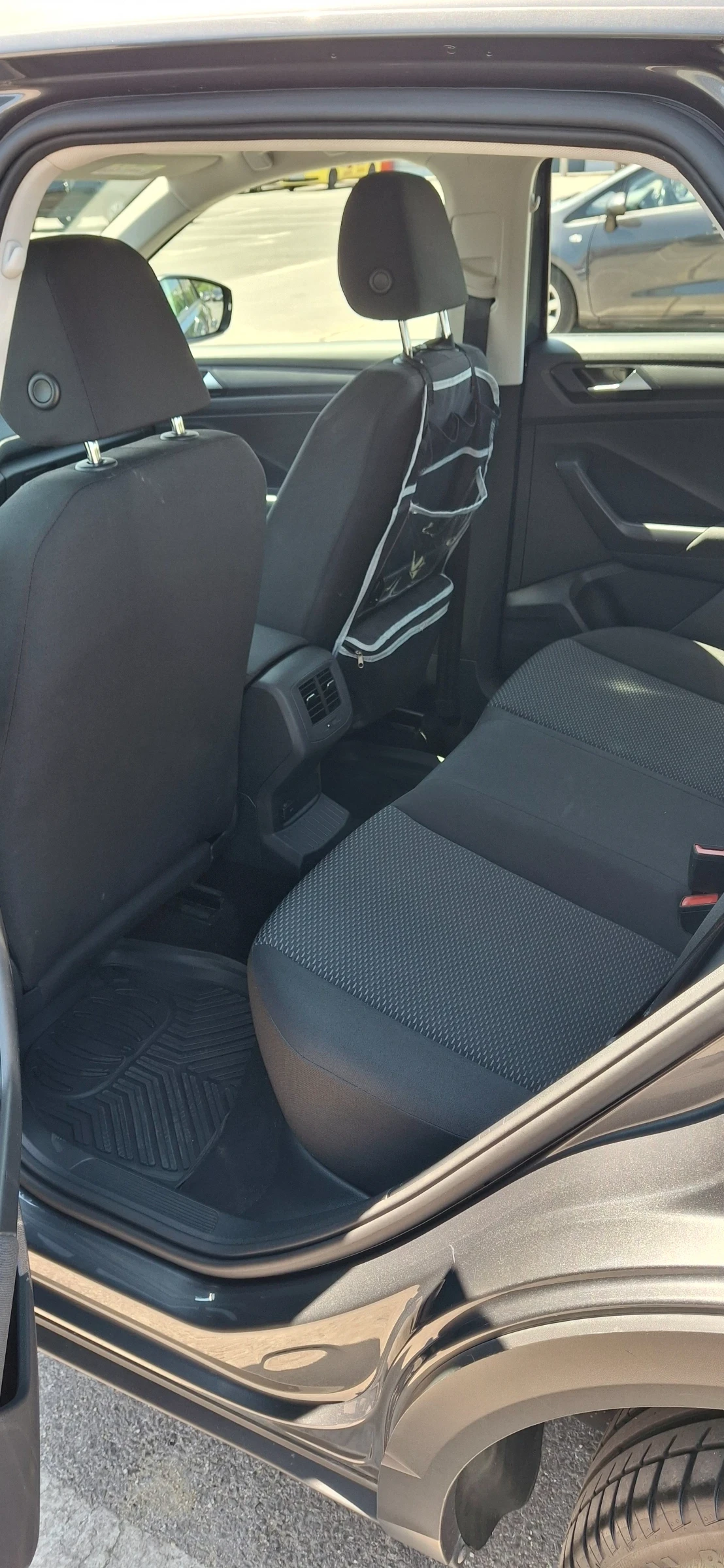 VW T-Roc  - изображение 10