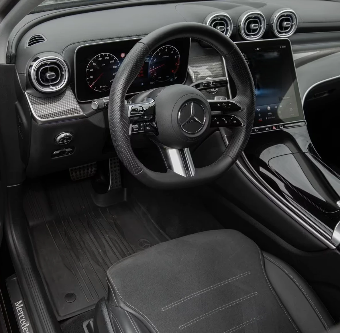 Mercedes-Benz GLC 200 Coupe AMG Line 4Matic - изображение 5