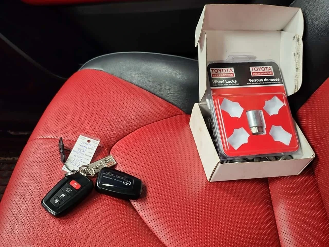 Toyota Highlander * XSE * CARFAX * БЕЗ ПЪРВОНАЧАЛНА ВНОСКА, снимка 8 - Автомобили и джипове - 53905480