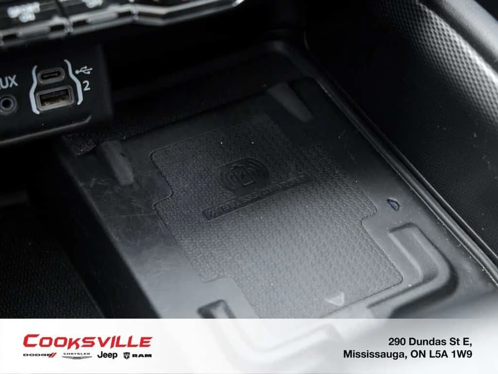 Dodge Durango GT AWD GT PREMIUM AWD, 4 NEW TIRES /  CARFAX, снимка 16 - Автомобили и джипове - 54060394