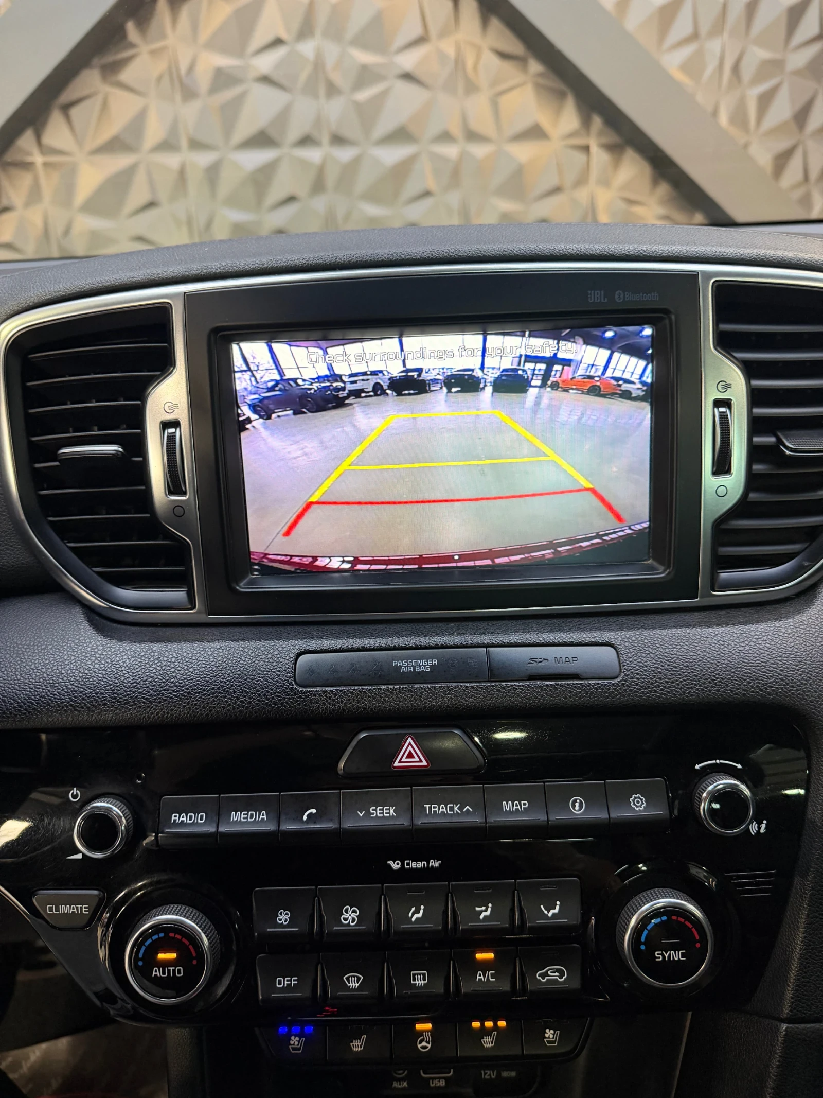 Kia Sportage GT LINE 1.6 4x4 * FULL Екстри* Камера* JBL * Панор, снимка 11 - Автомобили и джипове - 54113522