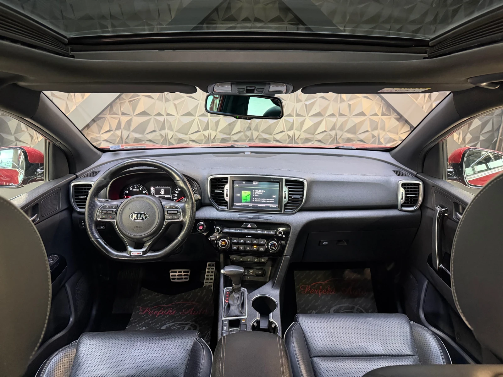 Kia Sportage GT LINE 1.6 4x4 * FULL Екстри* Камера* JBL * Панор, снимка 6 - Автомобили и джипове - 54113522