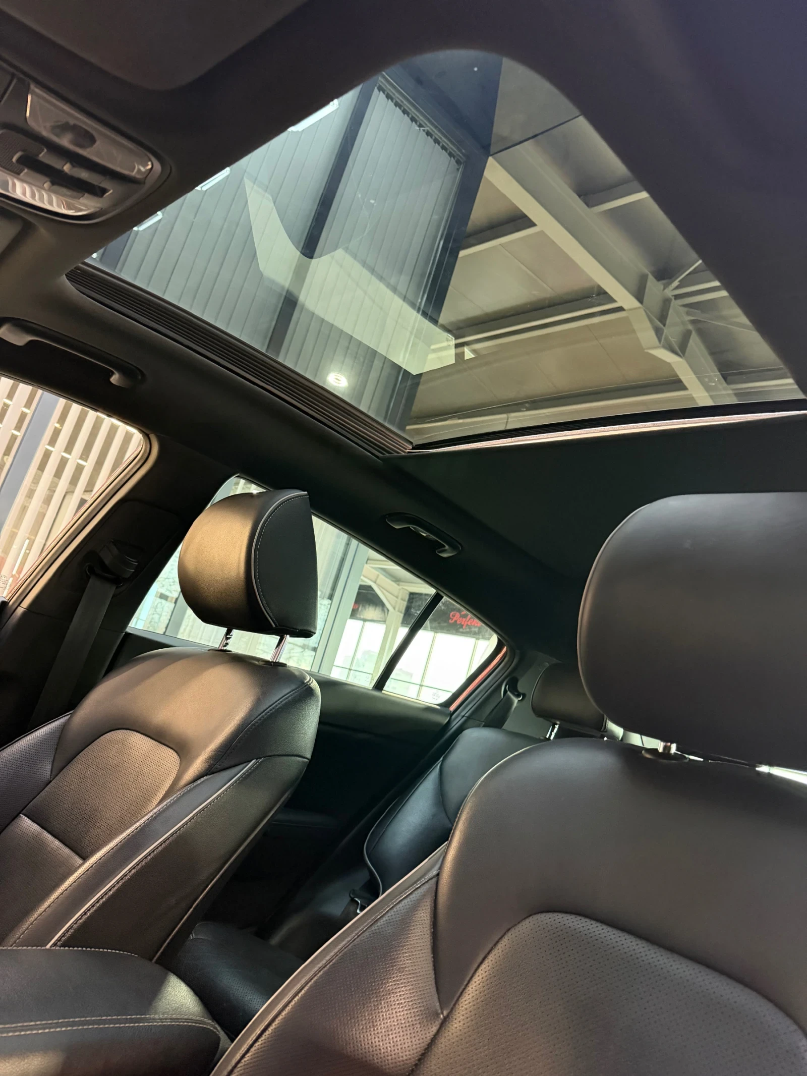 Kia Sportage GT LINE 1.6 4x4 * FULL Екстри* Камера* JBL * Панор, снимка 16 - Автомобили и джипове - 54113522