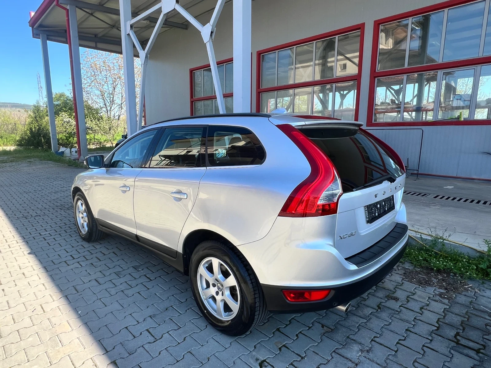 Volvo XC60 2.4 Д5* 4х4* , снимка 5 - Автомобили и джипове - 54317686