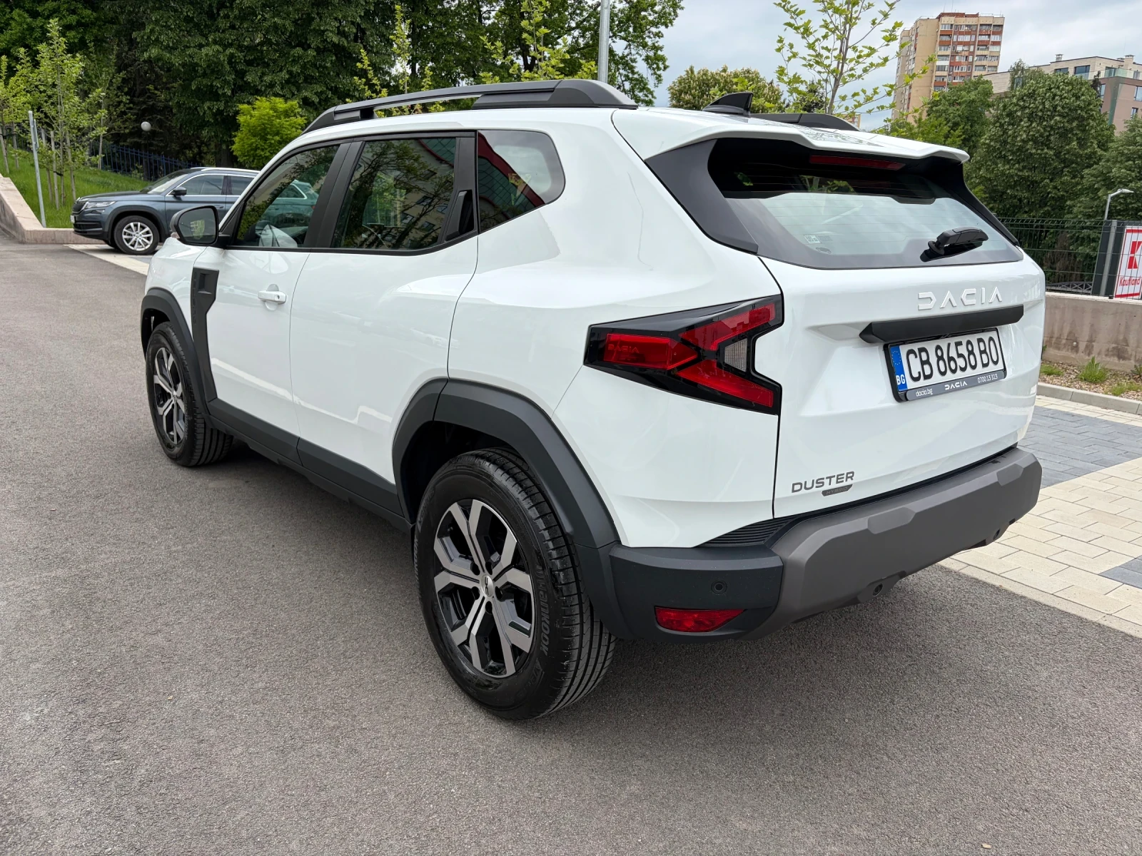 Dacia Duster Hybrid 140 , снимка 4 - Автомобили и джипове - 54563263