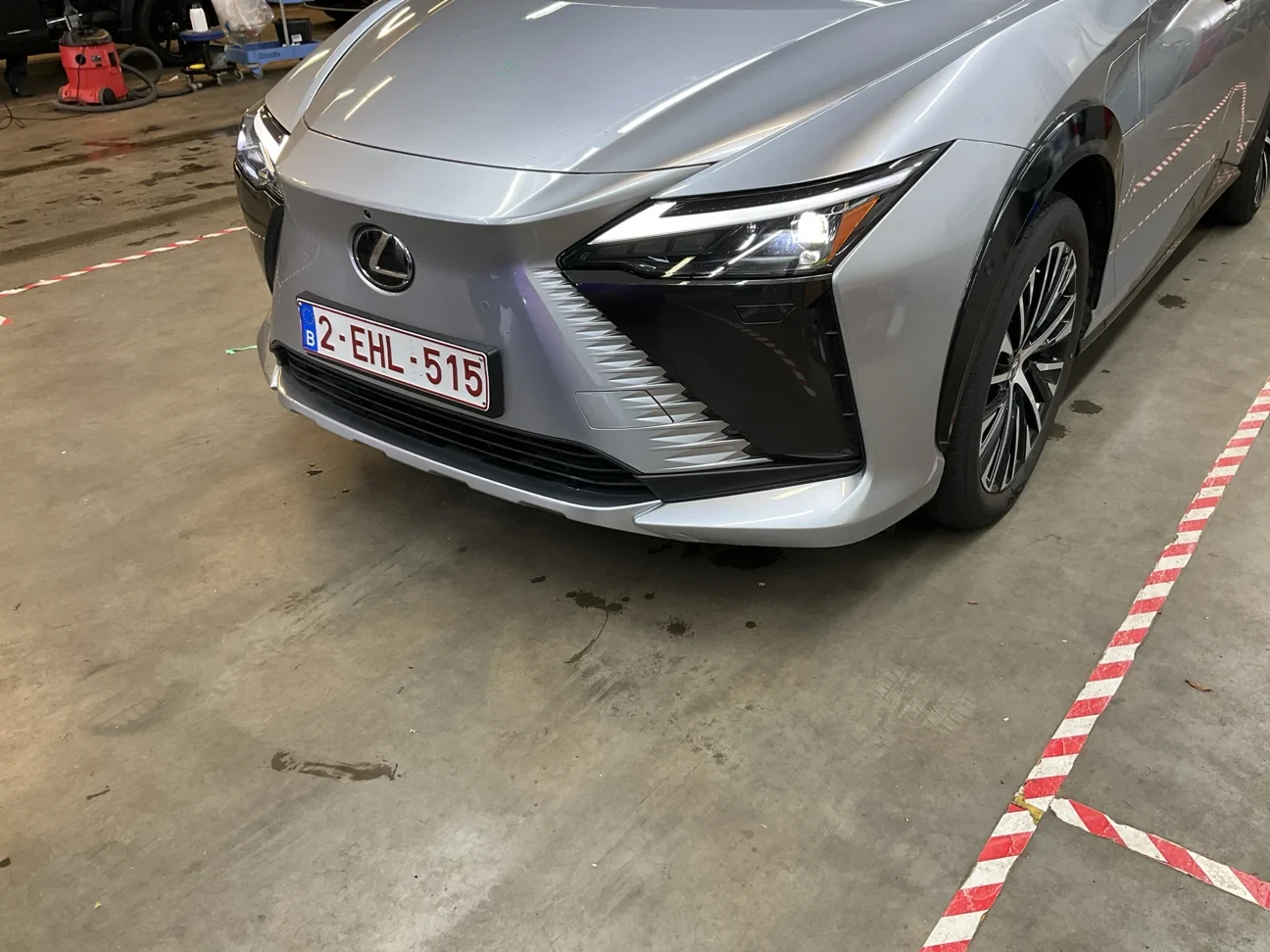 Lexus RZ 450e SUV 450e Privilege Line AWD, снимка 10 - Автомобили и джипове - 54643767