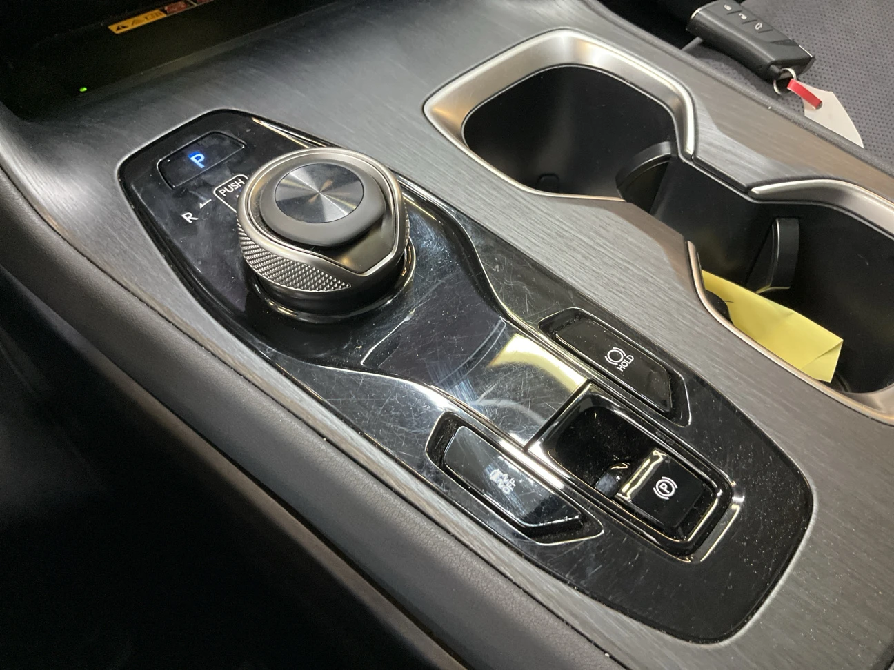Lexus RZ 450e SUV 450e Privilege Line AWD, снимка 8 - Автомобили и джипове - 54643767
