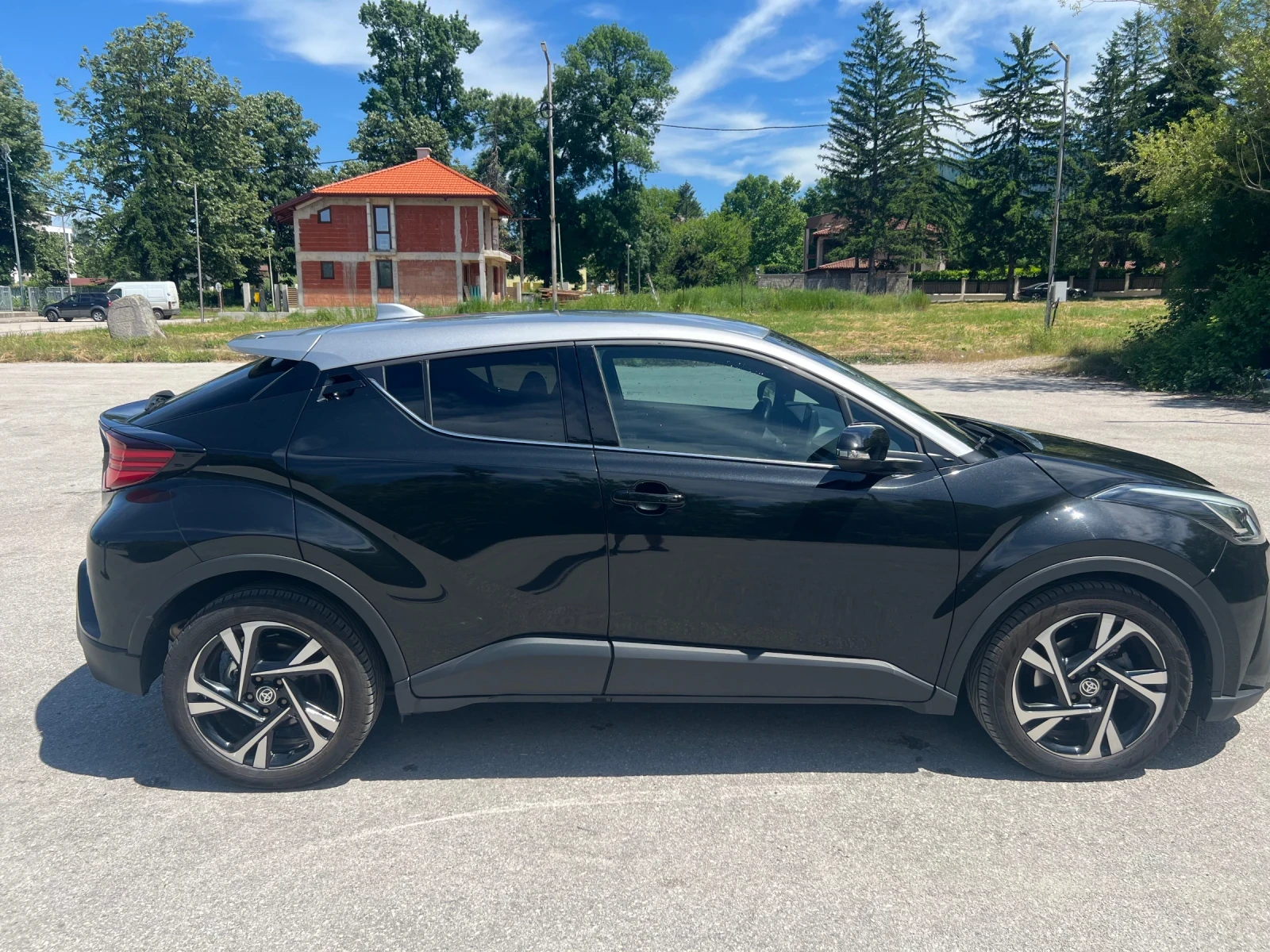 Toyota C-HR Hybrid, снимка 2 - Автомобили и джипове - 54722481