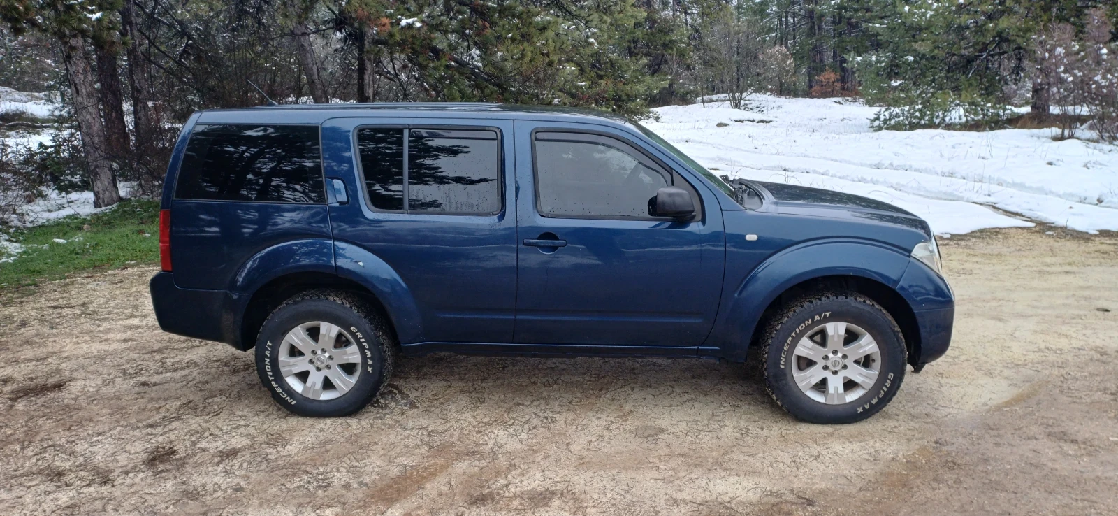 Nissan Pathfinder 2.5DCI, снимка 7 - Автомобили и джипове - 54813257