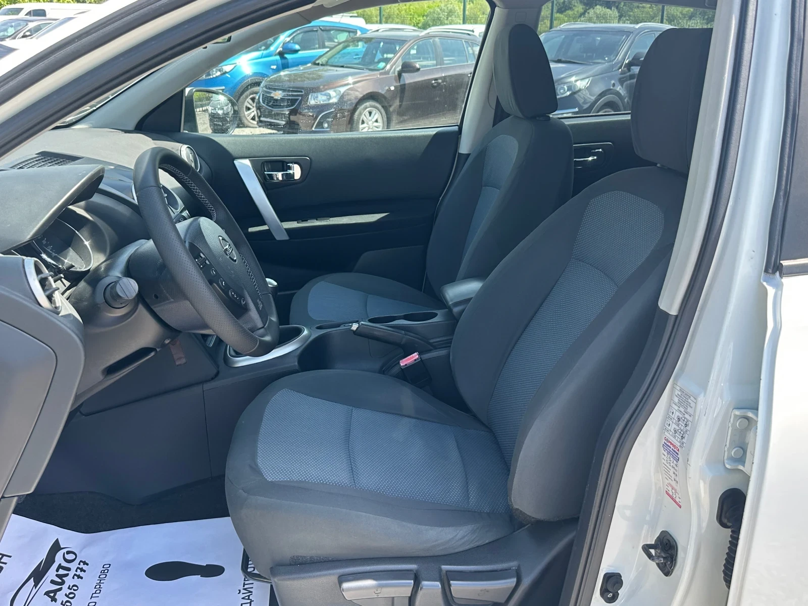 Nissan Qashqai 1.5DCI-110к.с-FACELIFT-CAR PLAY-CAMERA, снимка 11 - Автомобили и джипове - 54929364