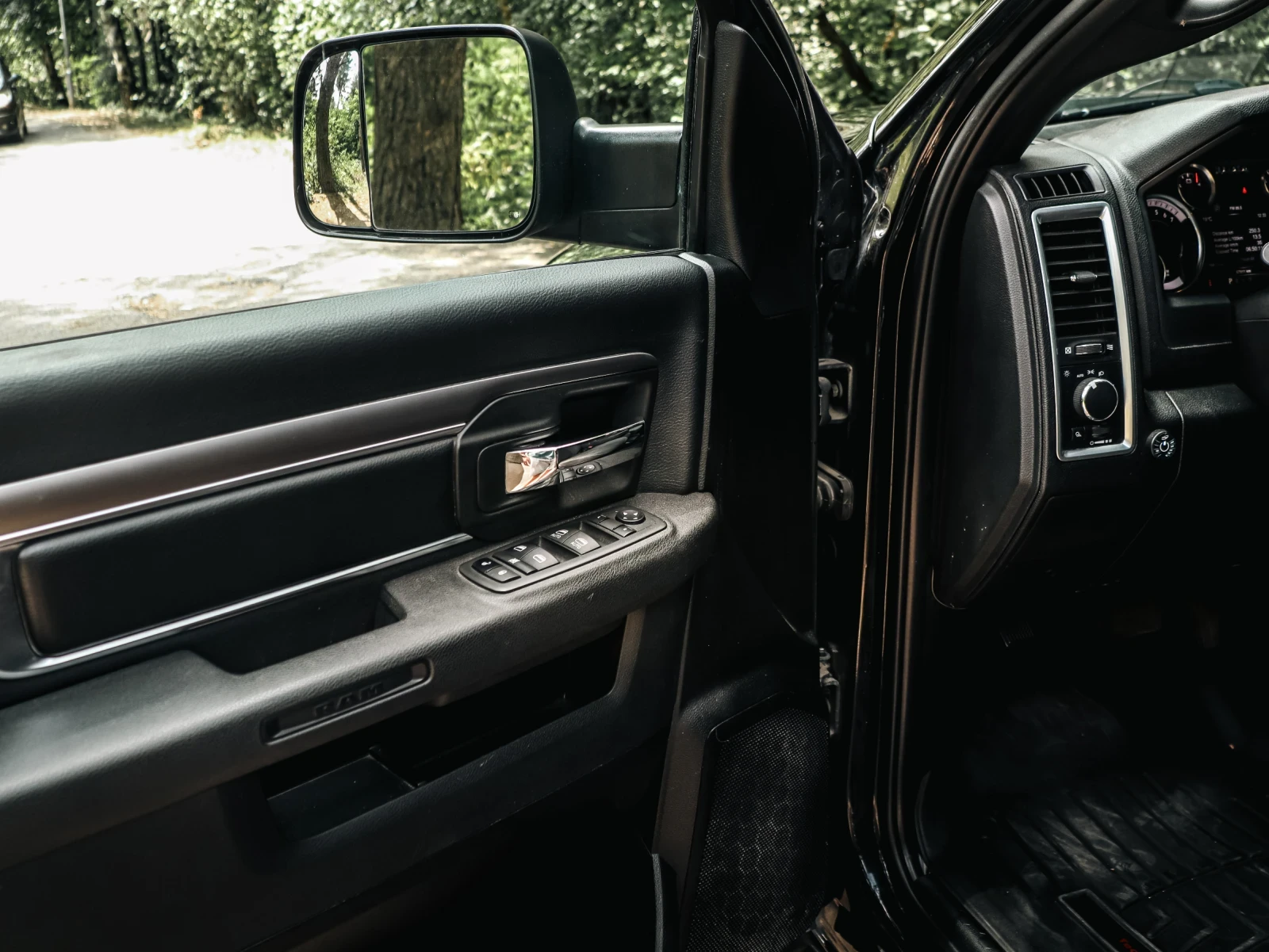 Dodge RAM 1500 5.7L Warlock , снимка 13 - Автомобили и джипове - 55417271