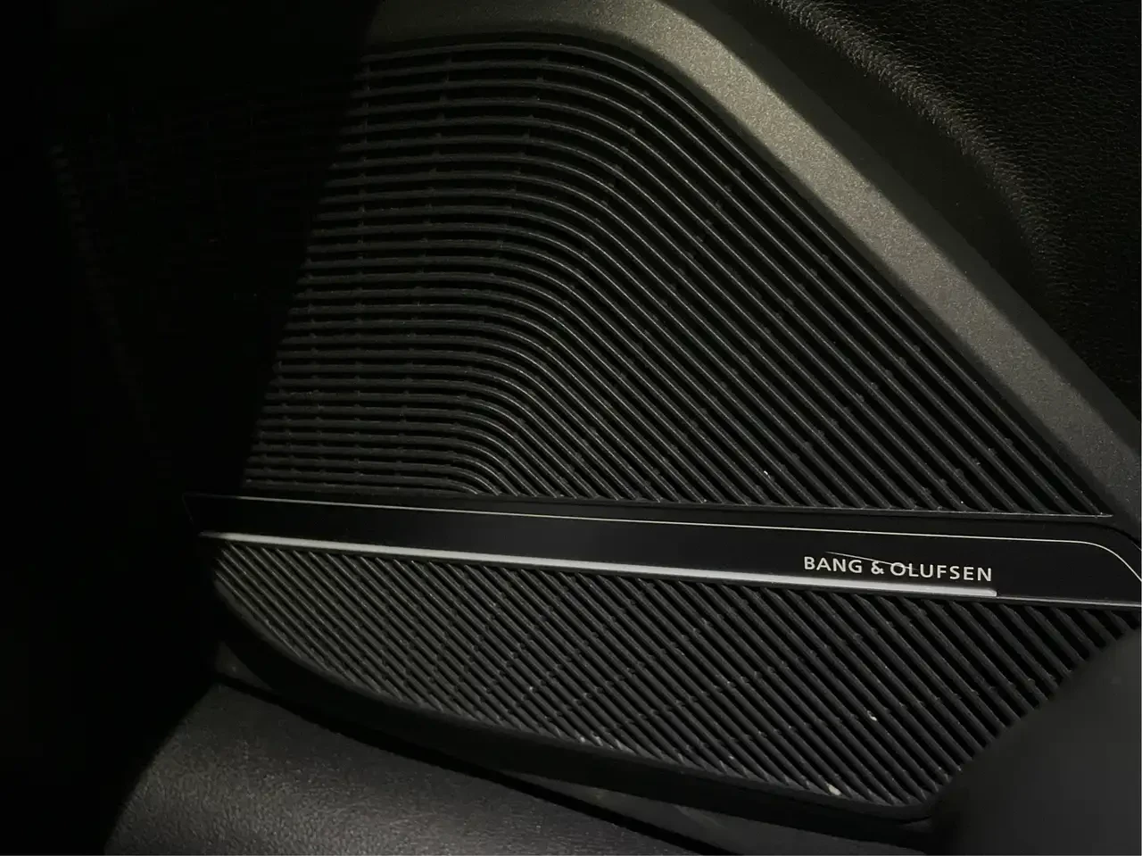 Audi SQ5 HeadUp* Distr* Bang&Olufsen* 360* Pano* Подгреви, снимка 10 - Автомобили и джипове - 55500646