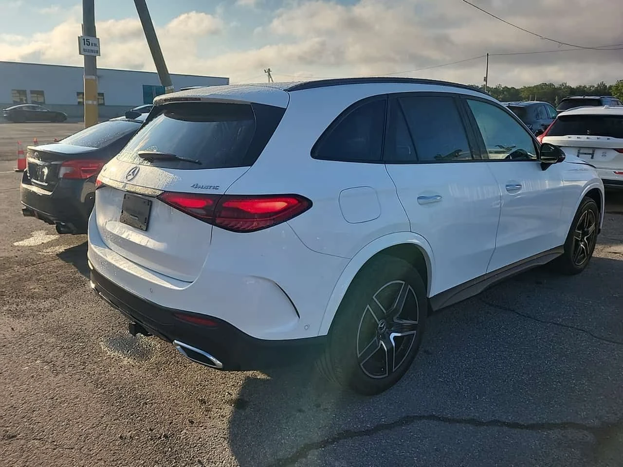 Mercedes-Benz GLC 300 AMG Line * CARFAX * Без инциденти * , снимка 3 - Автомобили и джипове - 55626105