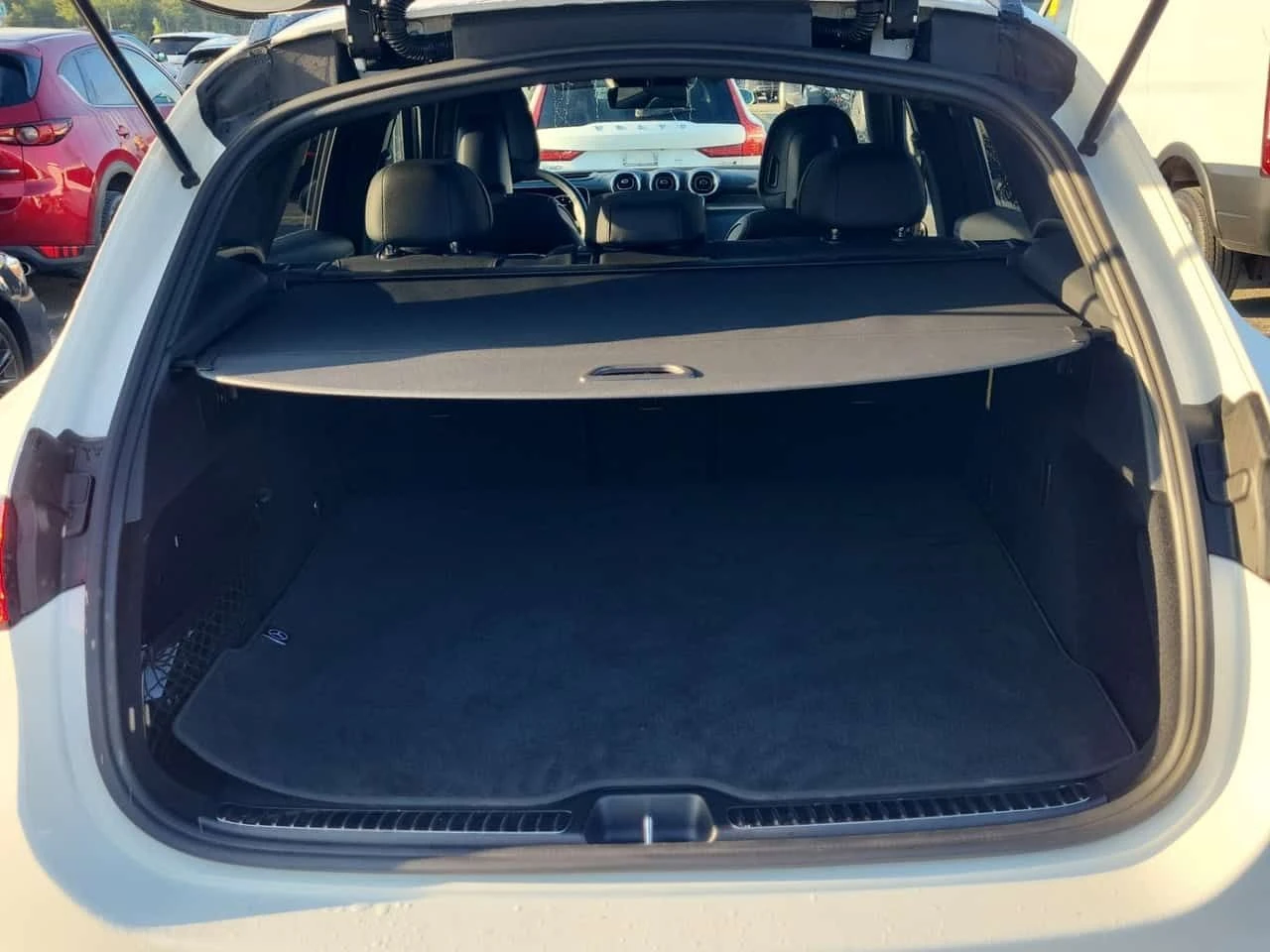 Mercedes-Benz GLC 300 AMG Line * CARFAX * Без инциденти * , снимка 12 - Автомобили и джипове - 55626105