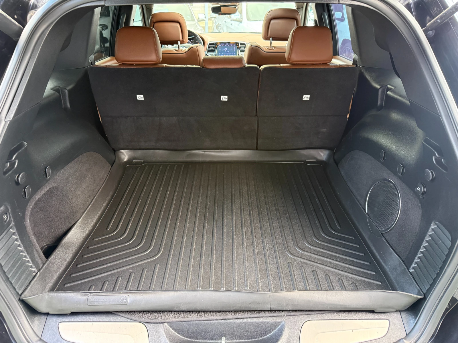 Jeep Grand cherokee SUMMIT 5.7, снимка 16 - Автомобили и джипове - 55977871