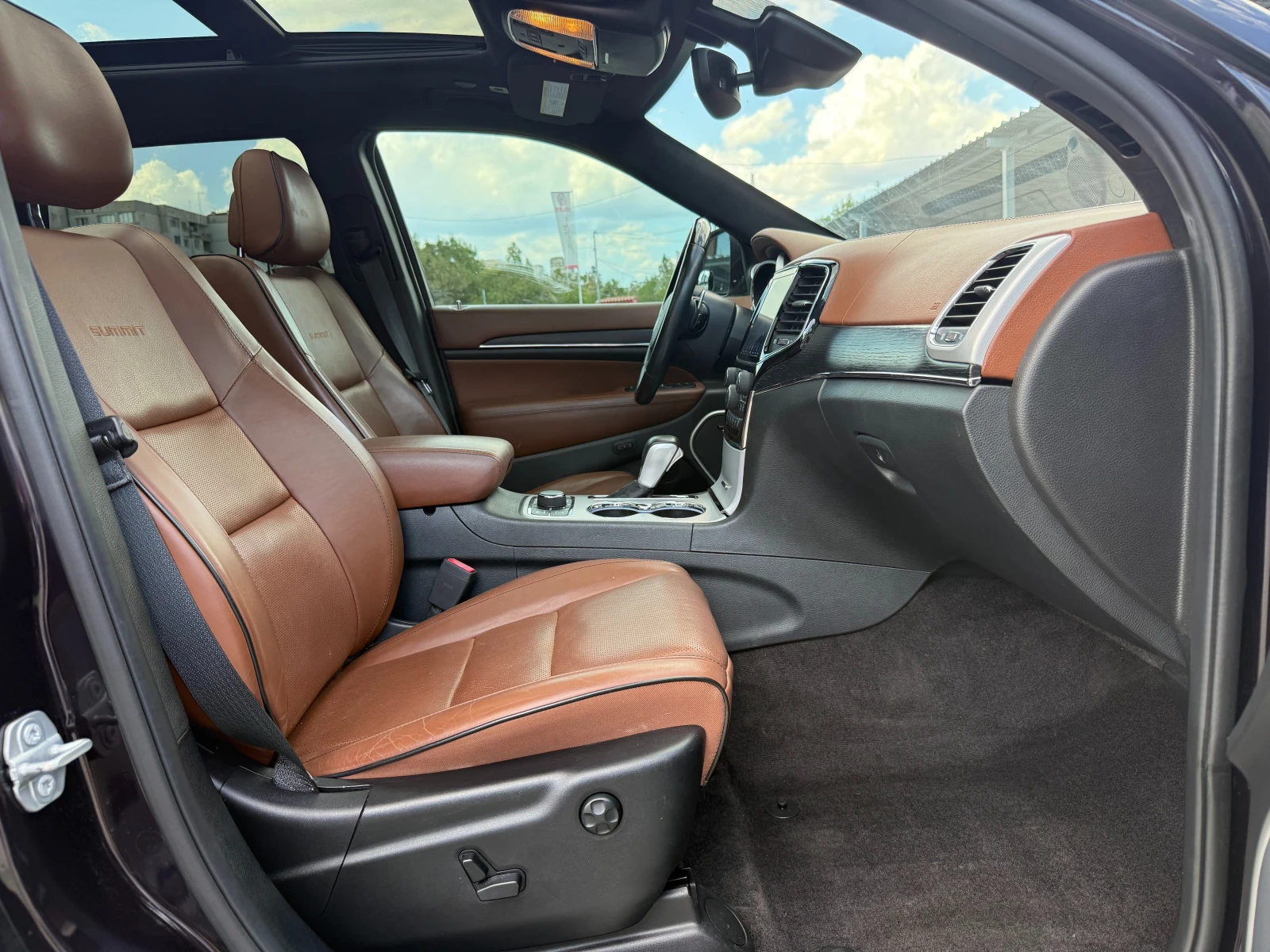 Jeep Grand cherokee SUMMIT 5.7, снимка 8 - Автомобили и джипове - 55977871