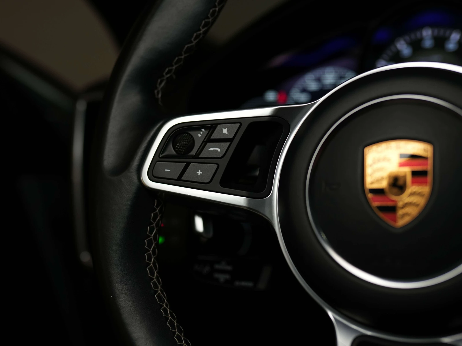 Porsche Cayenne * PREMIUM PLUS | PANO | 21 IN * CARFAX * , снимка 10 - Автомобили и джипове - 56058624
