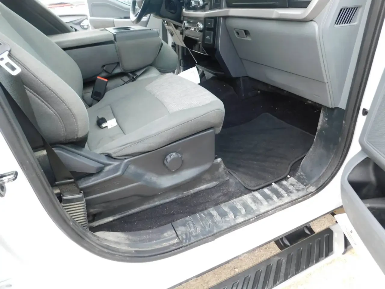 Ford F150 XLT* SUPERCREW* BLIND SPOT* KEYLESS | Mobile.bg � ����������� 7