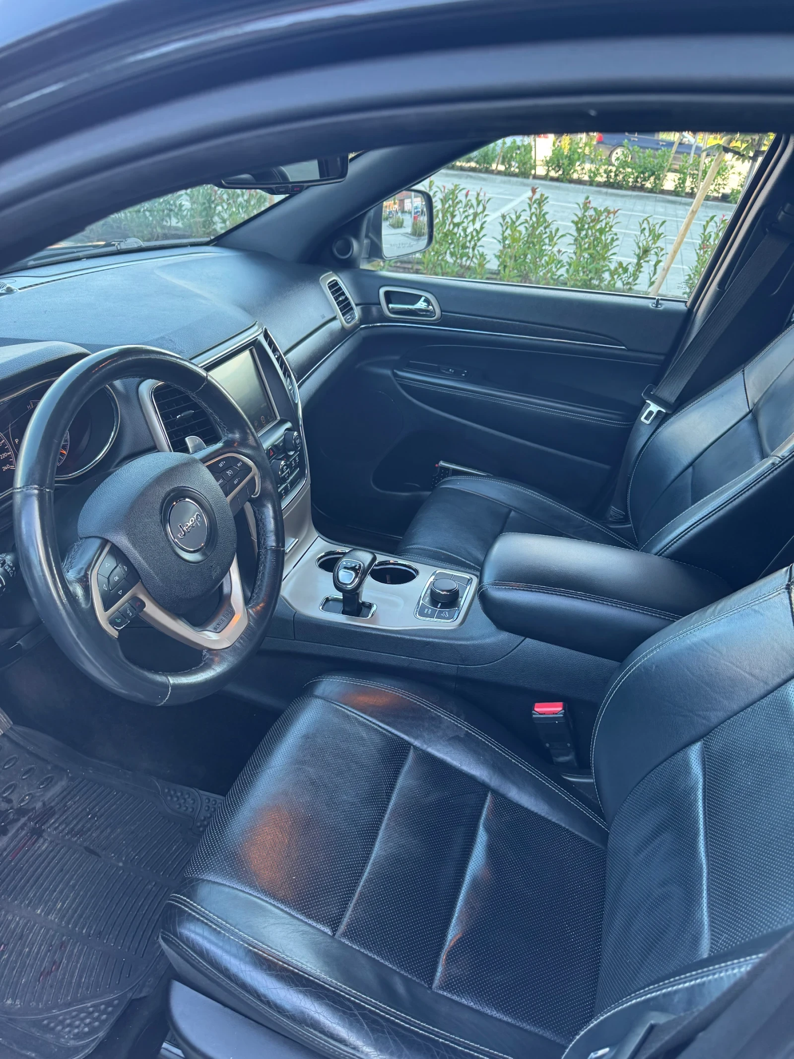 Jeep Grand cherokee 3.6, снимка 9 - Автомобили и джипове - 56513955