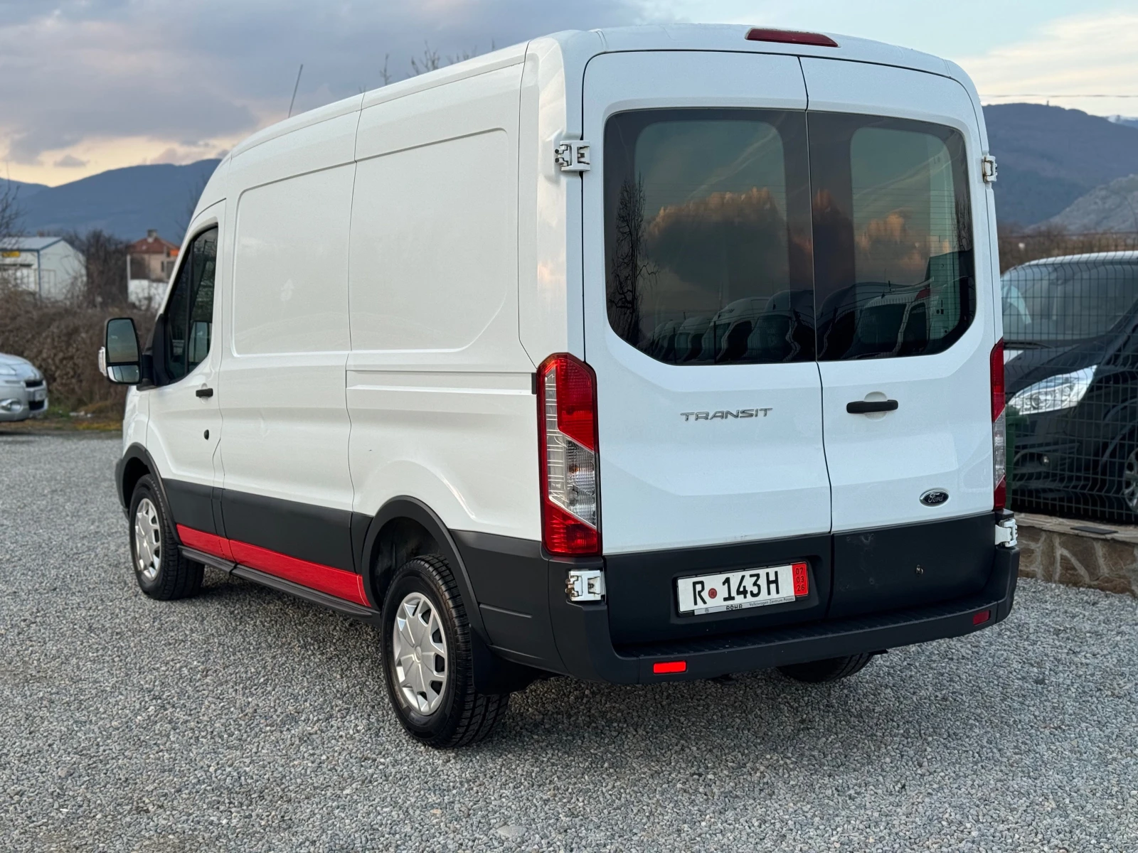 Ford Transit 2.2TDCI* 125кс* ЛЕД Фарове* Климатик* Оригинал* 6с, снимка 5 - Бусове и автобуси - 53989895