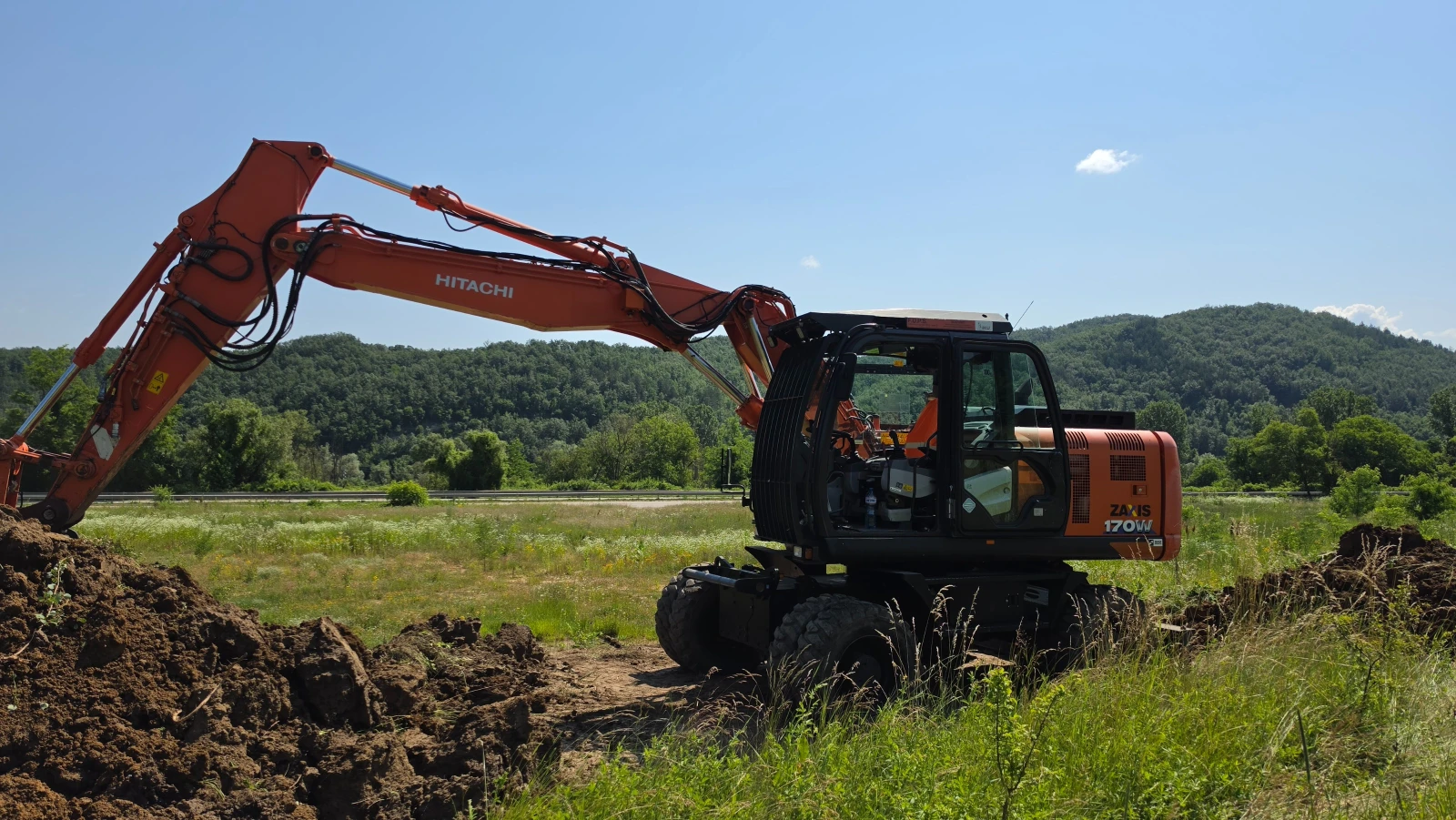 Багер Hitachi Zaxis 170W - 6, снимка 4 - Индустриална техника - 55161387