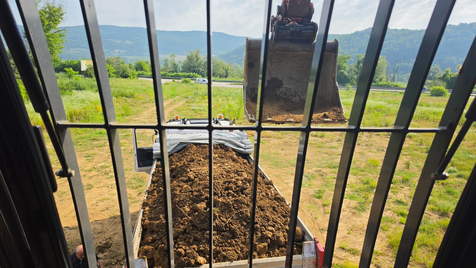 Багер Hitachi Zaxis 170W - 6, снимка 3 - Индустриална техника - 55161387