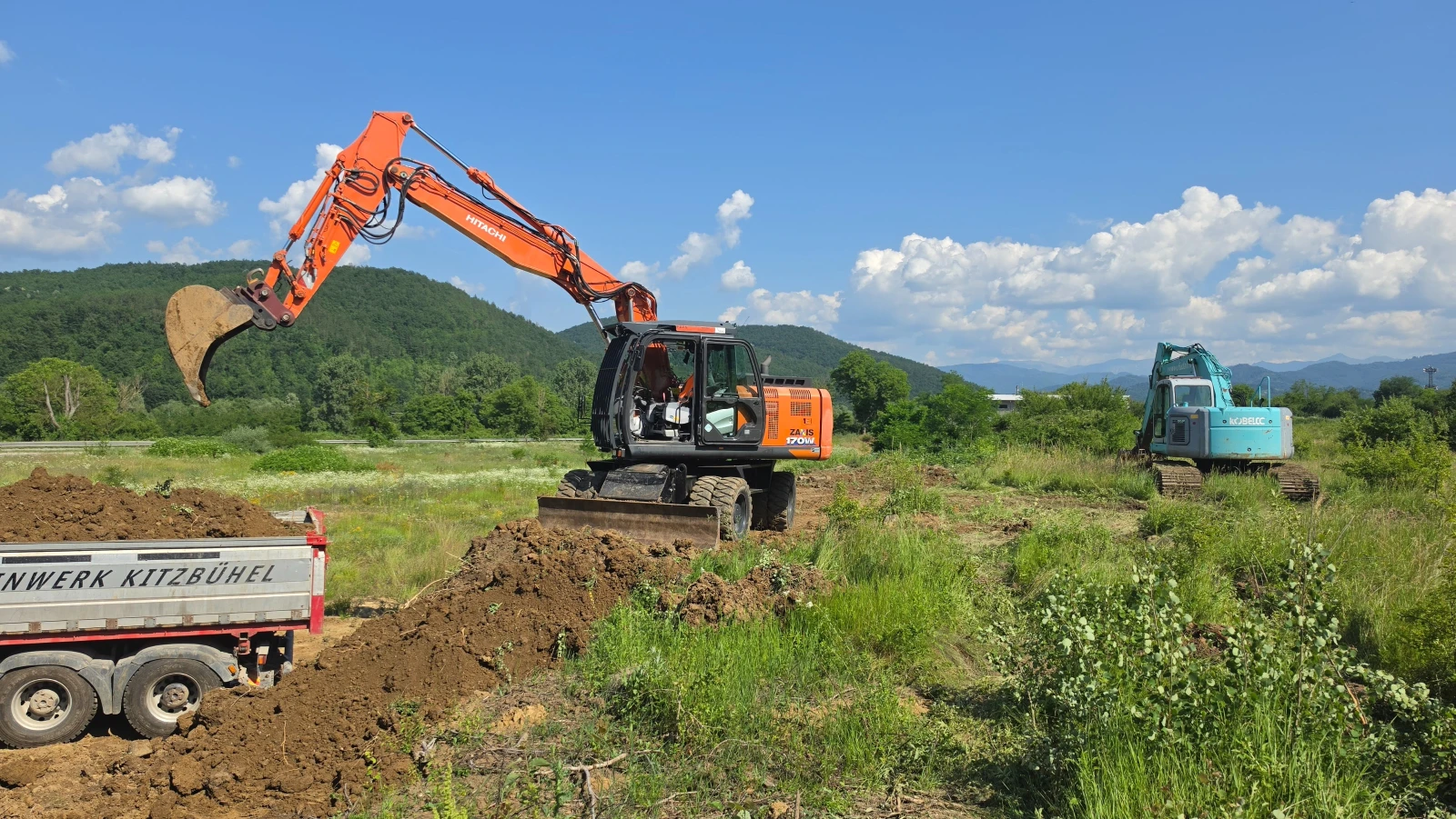 Багер Hitachi Zaxis 170W - 6, снимка 5 - Индустриална техника - 55161387