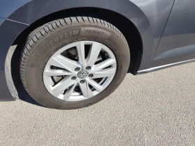 VW Touran 2.0TDi* АВТОМАТИК* 7 МЕСТА* NAVI* APP* , снимка 17